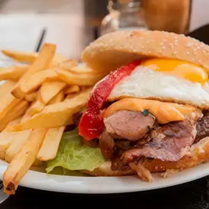 Burguer edison con fritas