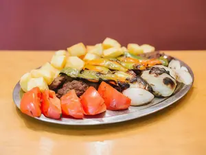 Shish kebab de carne picada