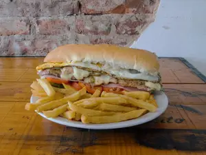 Sandwich De Pechuga Completo