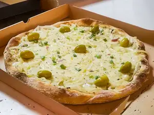 Pizza jamón y huevo