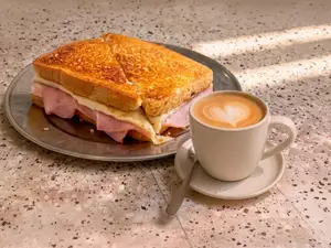 Tostado de jyq + infusión
