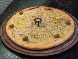 Pizza cuatro quesos g