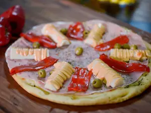 Pizza palmitos, jamonymorrón g
