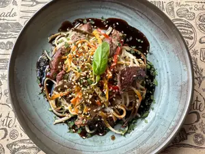 Wok de lomo
