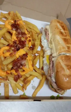 Sandwich de bondiola del club para compartir