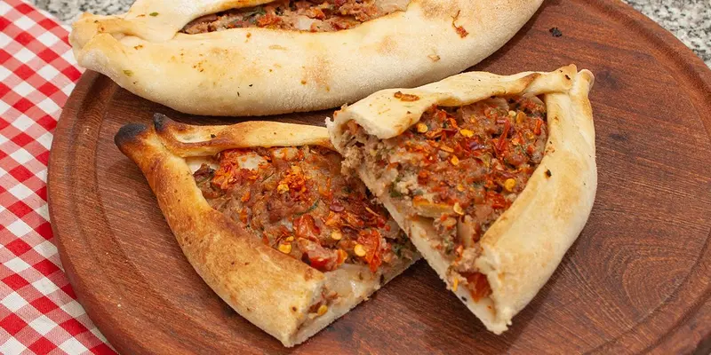 El Cuarto Deseo Fatay Empanadas