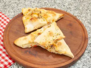 Empanada provoleta