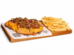 Milanesa cheddar panceta pollo