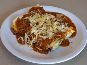 Canelones de verdura con bolognesa