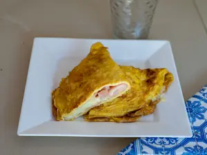 Omelette panceta y muzzarella