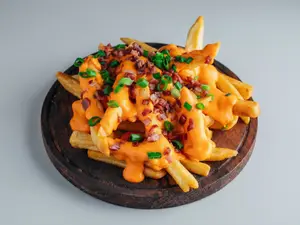 Papas Con Cheddar, Verdeo & Bacon