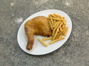 1/4 pollo con guarnición