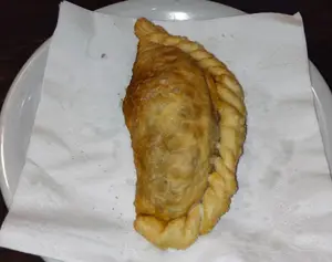 Empanada de jamón y queso
