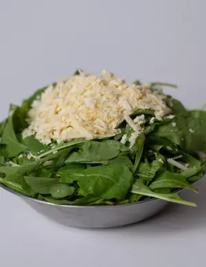 Ensalada De Rucula Y Parmesano