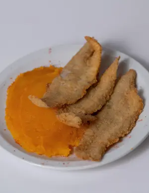 Filete De Merluza Con Guarnición