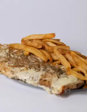 Milanesa De Ternera Fugazzeta Con Fritas Para Compartir 2/3