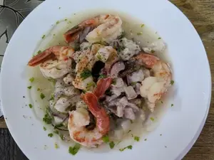 Ceviche mixto