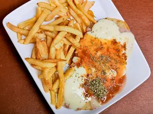 Milanesa de ternera napolitana