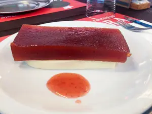 QUESO Y DULCE