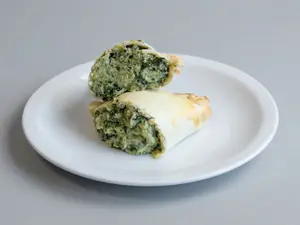 Emp de acelga y salsa blanca