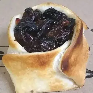 Empanada de panceta y ciruela