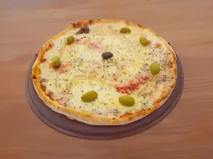 Pizza con muzzarella y huevo
