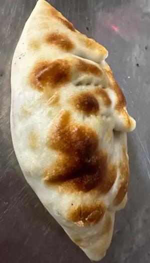 Empanada De Calabaza Y Muzza