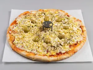 Pizza Muzzarella Con Huevo