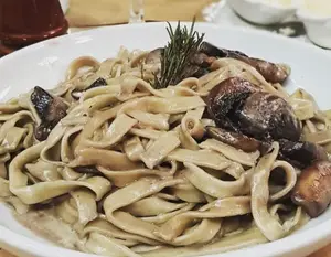 Tagliatelle Crema Y Hongos