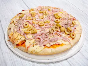 Pizza con jamón