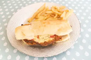 Sándwich de milanesa napolitan