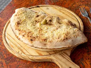 Calzone capresse