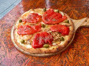 Pizza con pollo a la portuguesa