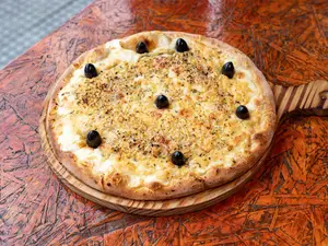 Pizza cuatro quesos