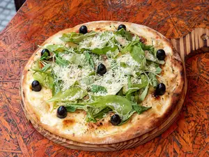 Pizza prosciutto
