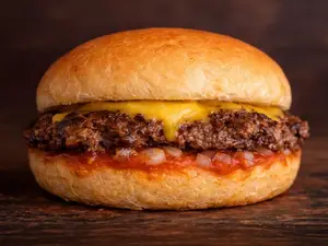 Hamburguesa simple + fritas