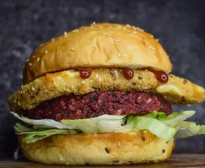 Redburger + Fritas
