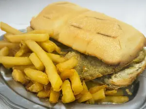 Sandwich De Milanesa