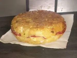 Tortilla rellena calabresa y q