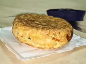 Tortilla rellena jamón y queso