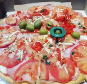 Pizza Napolitana Con Jamon