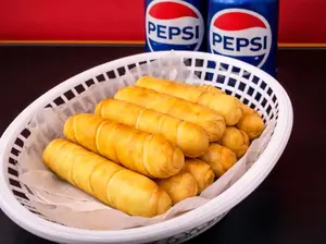 Tequeños docena + 2 gaseosas