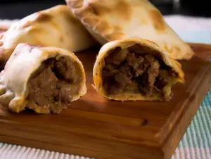 Empanada de carne a cuchillo (picante)