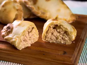 Empanada de pollo al verdeo