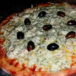 Pizza con palmitos al roquefort