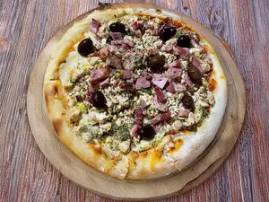 Pizza pollo,panceta, provenzal