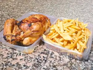 Pollo al horno c/ papas fritas