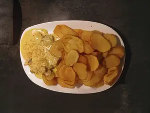 1/4 de pollo a la mostaza con guarnicion