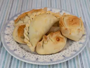 1/2 doc. Empanadas