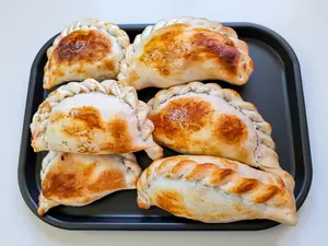 1 DOC EMPANADAS